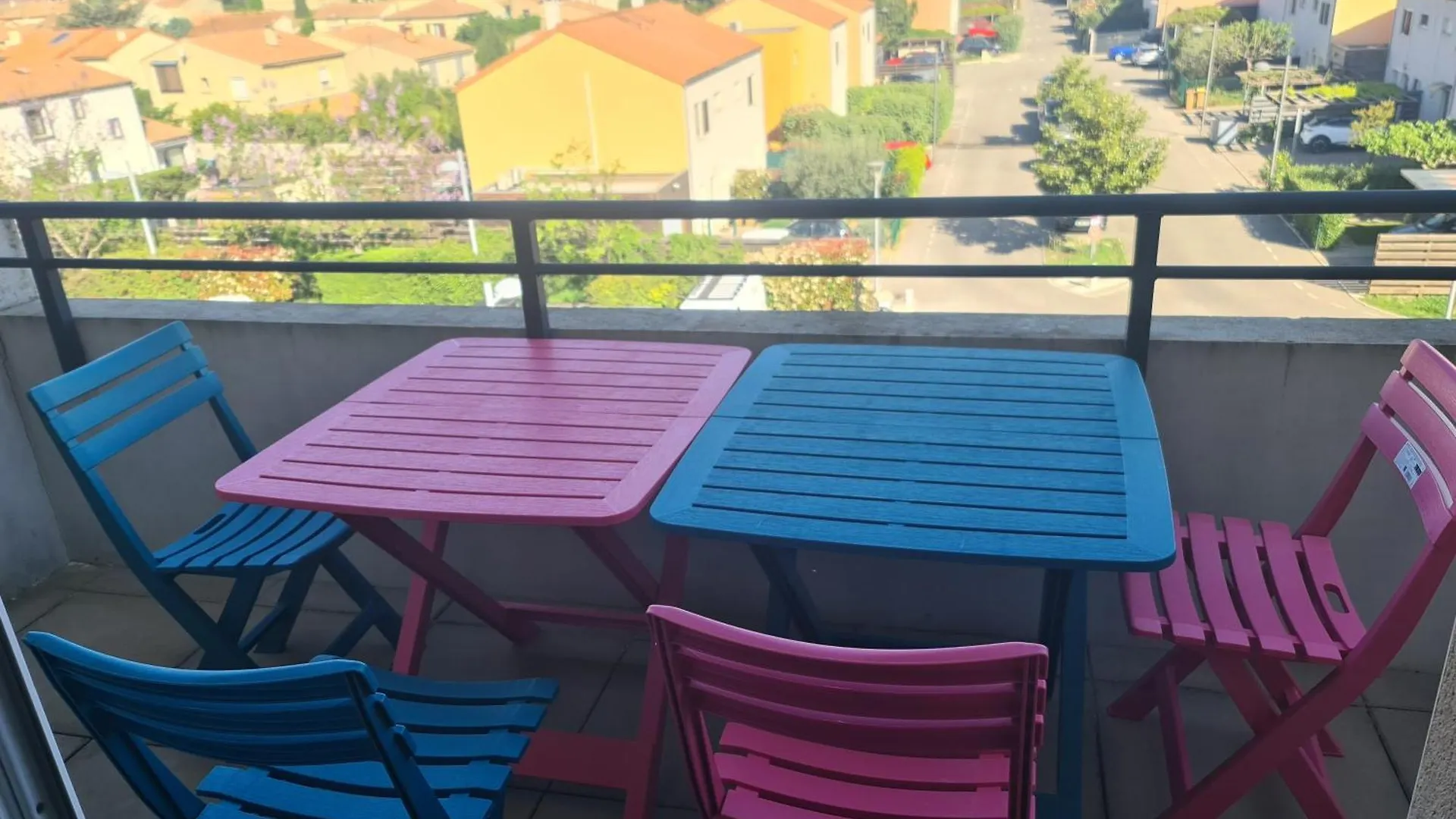 Apartment Beau Studio Avec Balcon Au Calme Au Coeur Du Luberon Proche Du Centre Et Gare Avec Lit Double Et Convertible Cavaillon